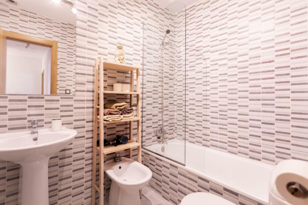 -Malagasunapts- Rooftop Pool & Free Parking Екстер'єр фото